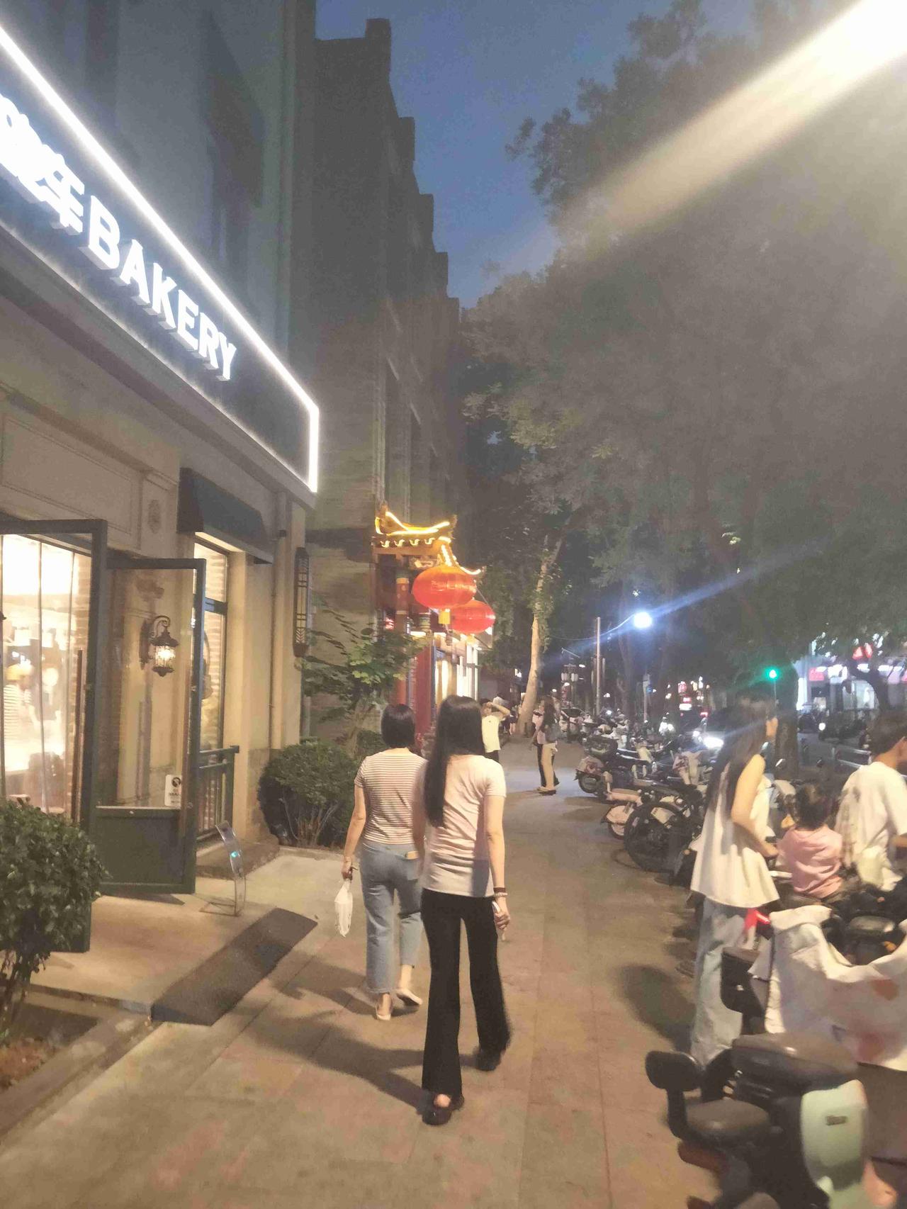 我的今日状态：😁轻松愉快
我这里的天气：☀️晴天