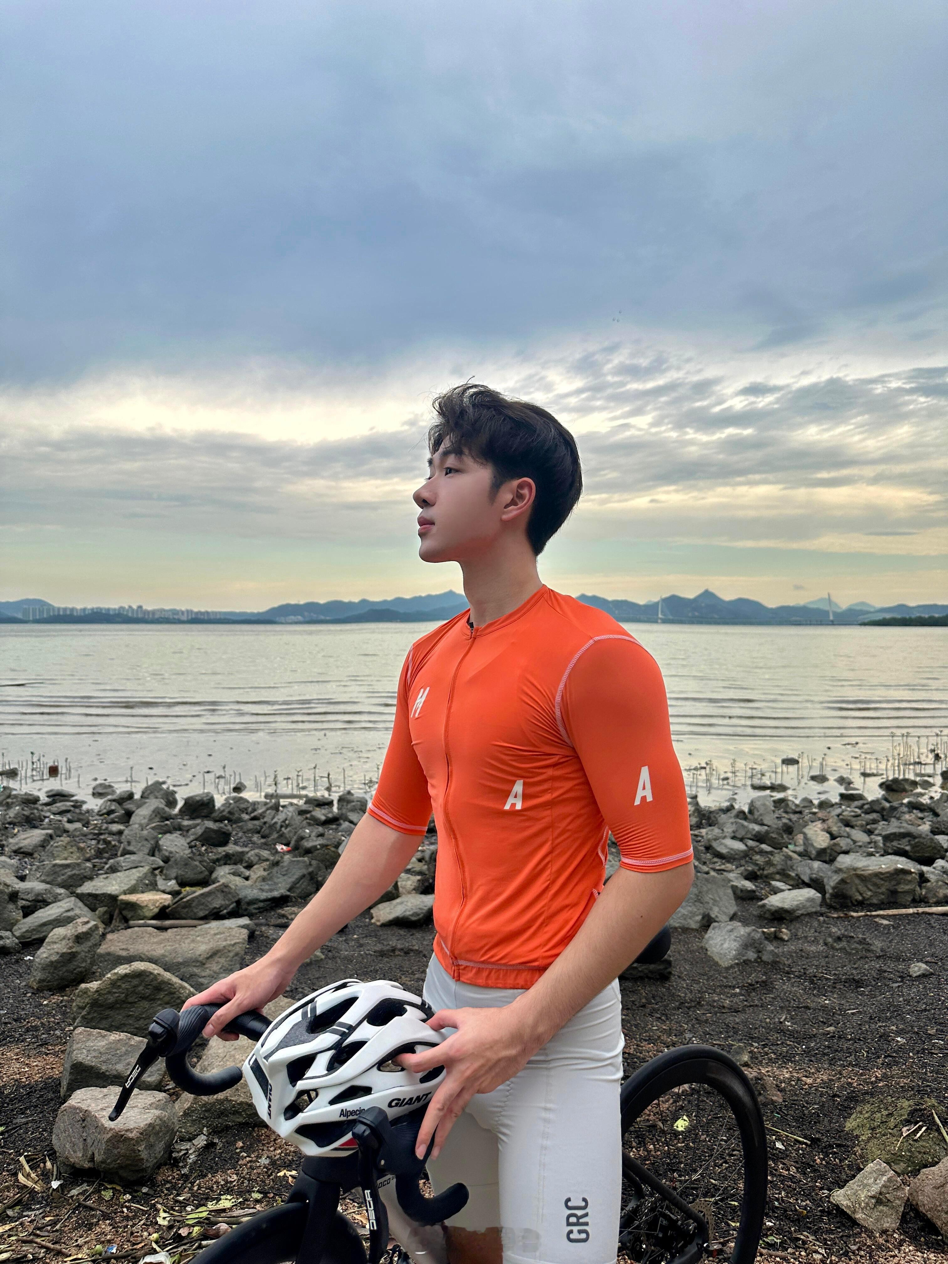 海边骑行的快乐！传送门丨吉加俊 ​​​