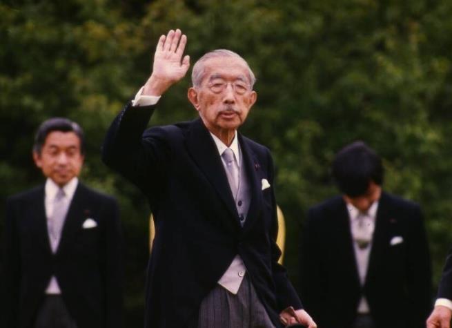 二战后，日本天皇裕仁为何没有被送上审判席？真相远比想象复杂
二战结束后，德国纳粹