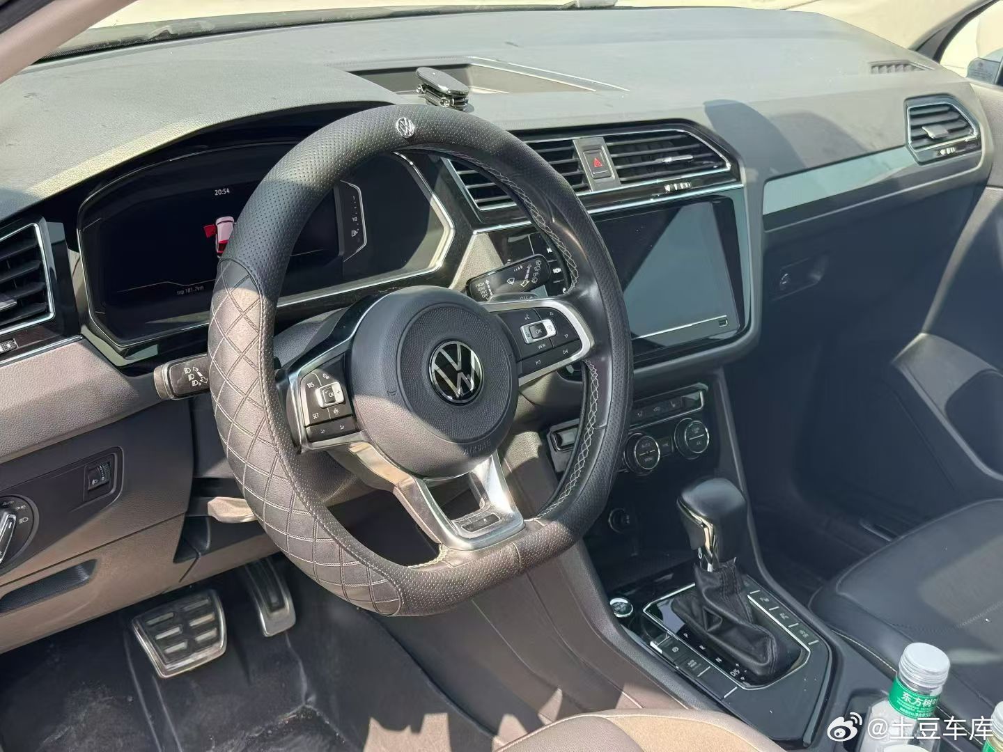 最新买入21款大众途观L Rline越享21年6月上牌 5.9万公里三个面油漆带