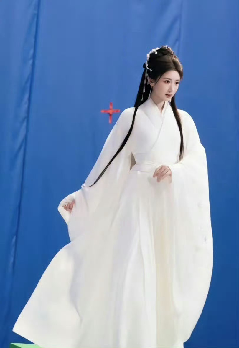 如果于正当年让她演小龙女，陈妍希也不至于被喷这么惨。 ​​​
