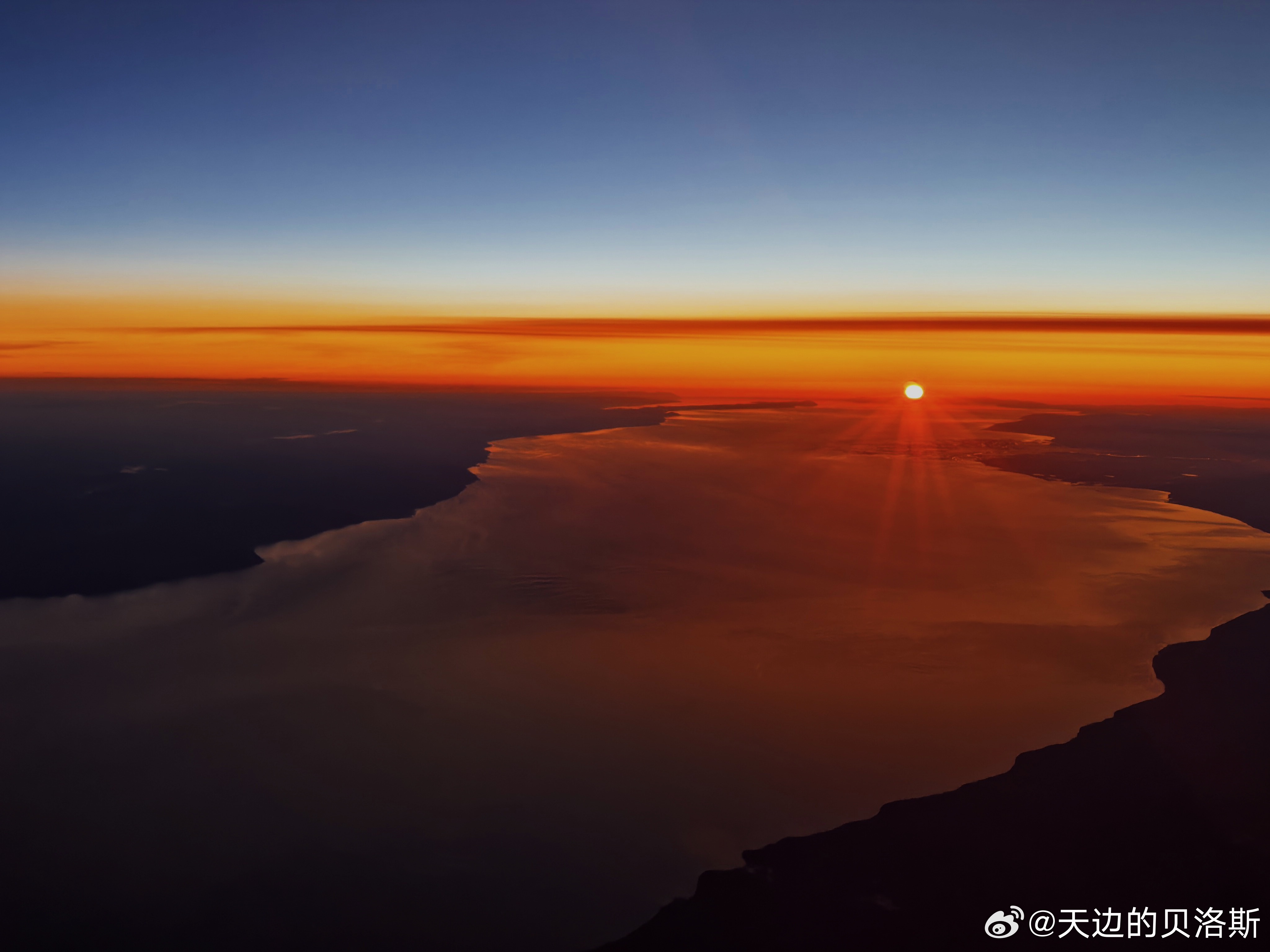 贝加尔湖，日出～ 