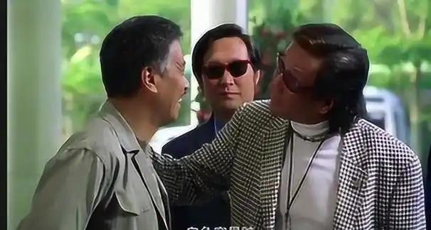谁能想到，当年全港资本集体封杀周星驰，3000多万投资的少林足球剧组差点直接停机