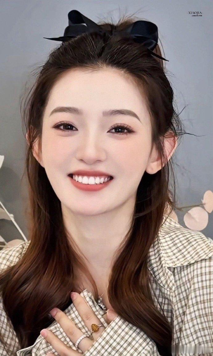 罗予彤连中17球力证自己投篮能力乘风202517连中的罗予彤，在篮球场上肆意绽放