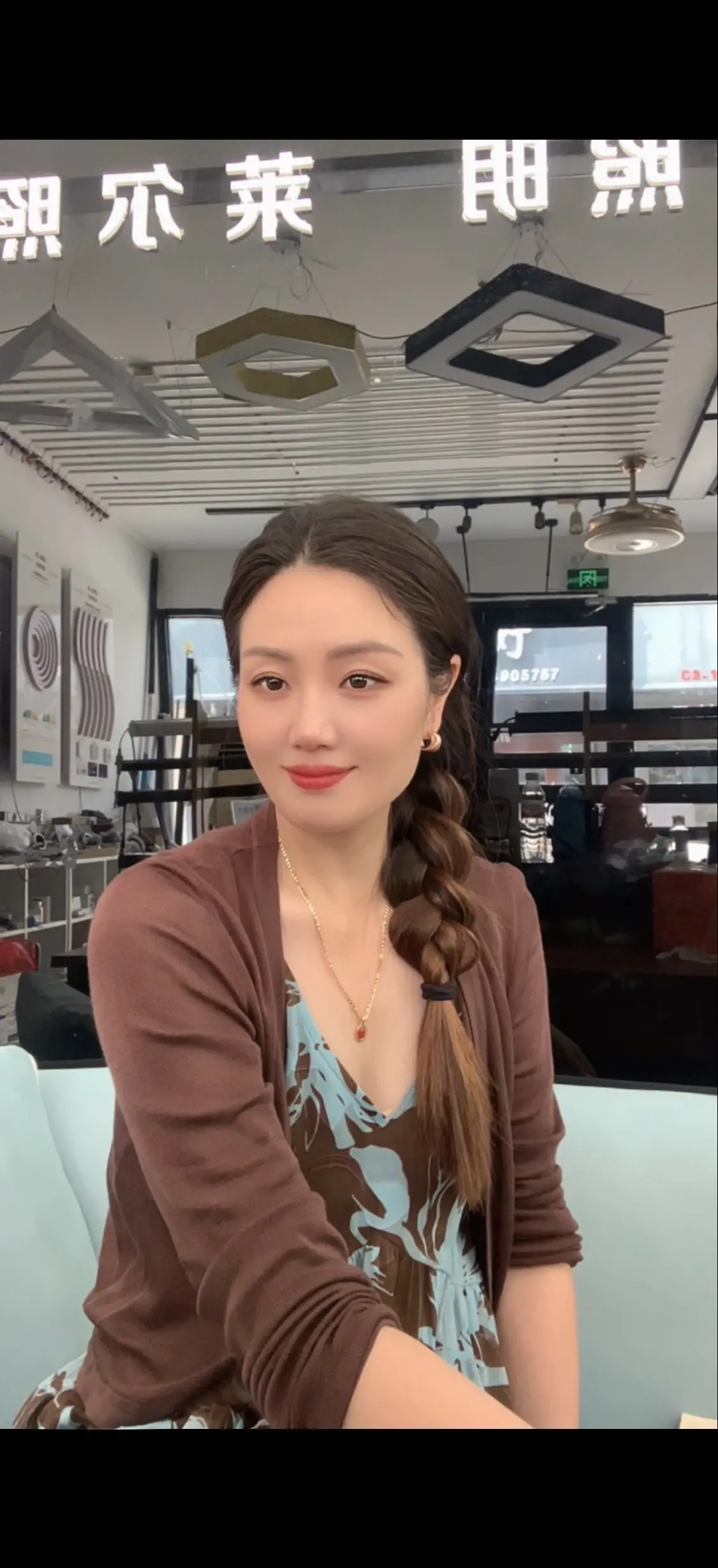 生活本不苦，苦的是欲望过多；心本无累，累的是想不开放不下太多........