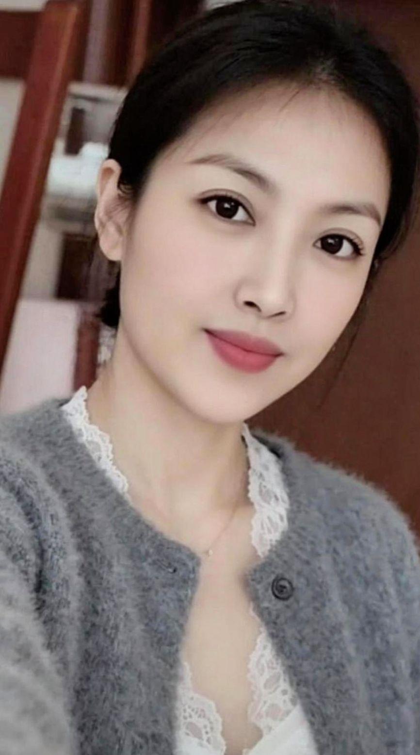 穿搭美不美你们说了算 AI温柔生活照