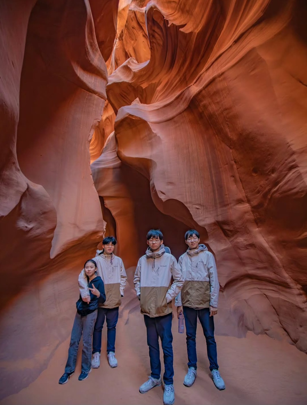 只有身体长大了的大韩民国万岁三胞胎近况今天生日所以爸爸在ins更新了近照，现在初