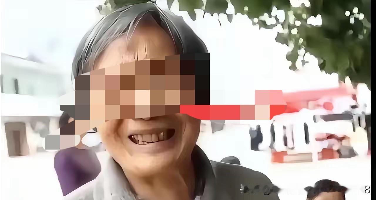 79岁的奶奶为了让落榜的孙子考上大学，偷偷瞒着所有亲人，四处借了4万元复读费，带