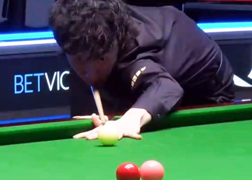 苏格兰赛：吴宜泽单杆过百，4-0横扫蓝裕豪，率先挺进16强！


北京时间12月