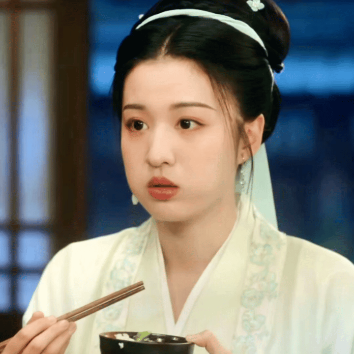 一看到王楚然吃东西就想到人间烟火里的许沁 ​​​