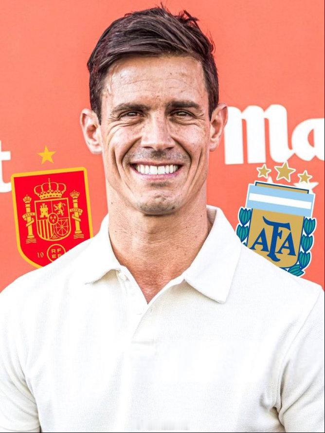 阿根廷球迷俱乐部  🇪🇸西班牙记者埃杜·阿吉里：“你们（阿根廷）拥有令人钦佩