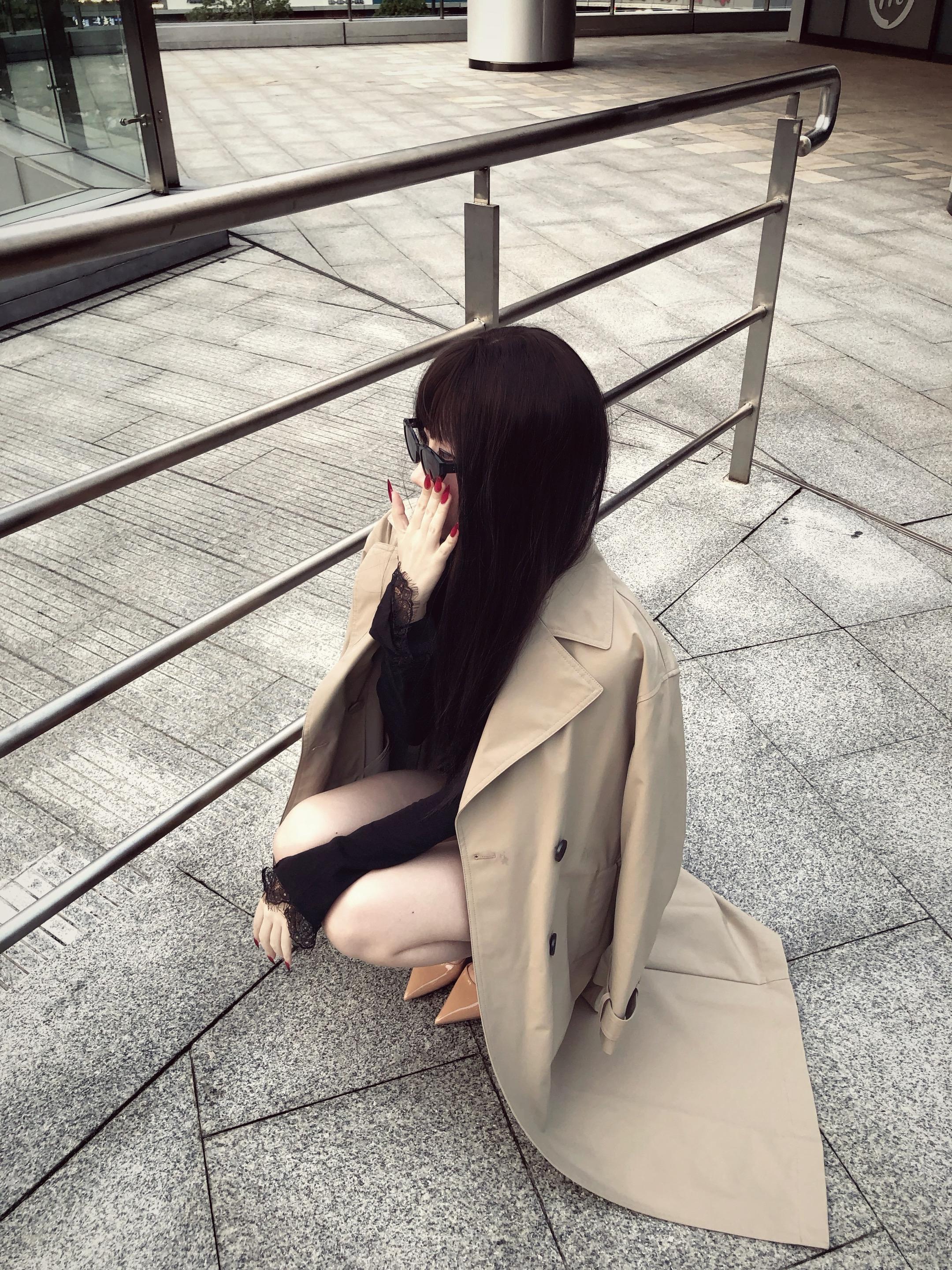 没空和你玩露水情缘 你也不配和我谈情天恨海