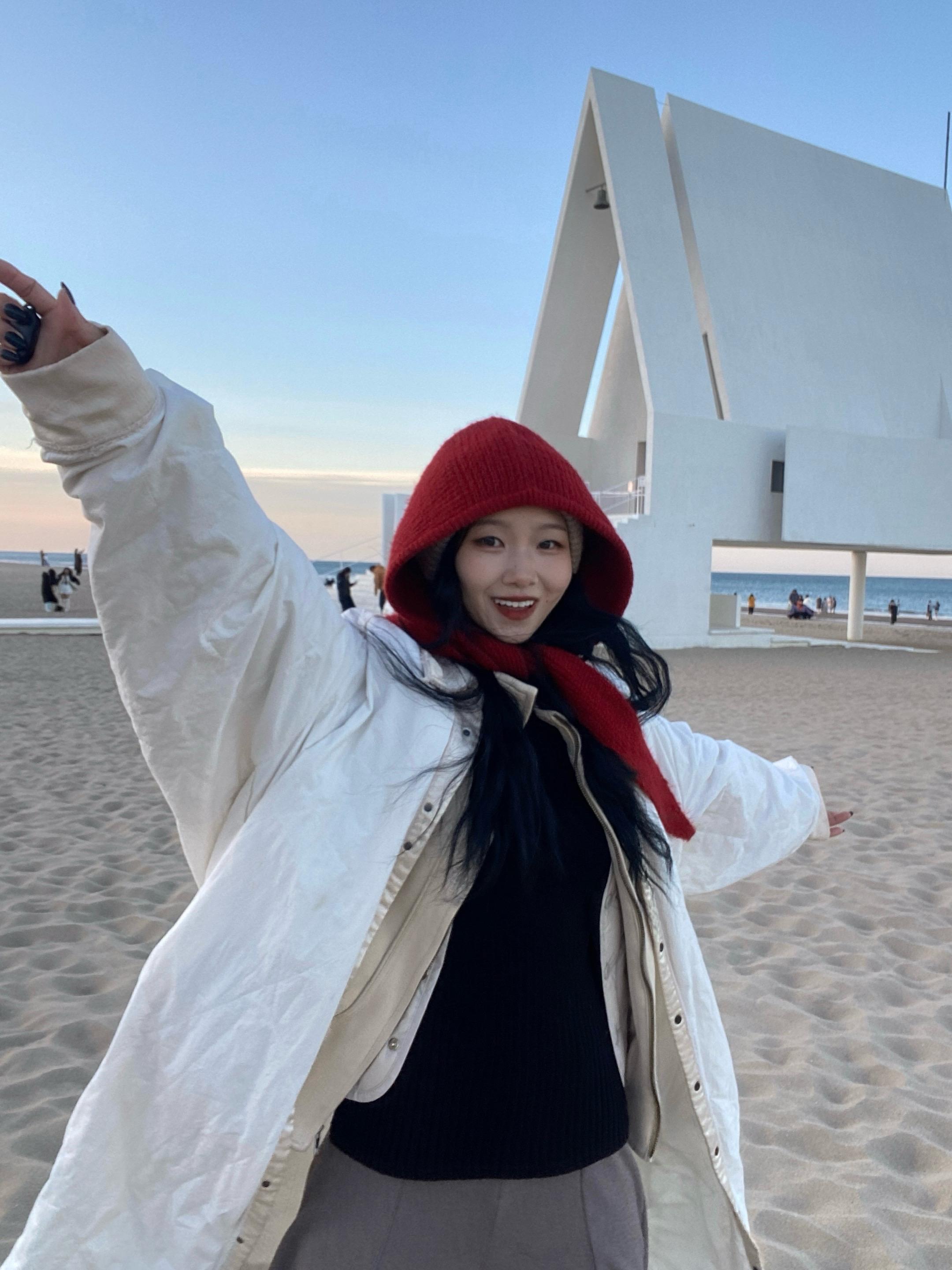 生命真是美丽 让我们珍爱每一个朝阳再起的明天。