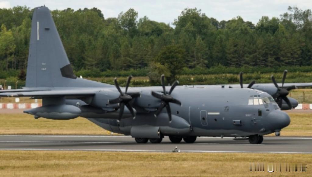 尴尬到极致！特朗普吹的“胜利”，被伊朗挖出的美军残骸狠狠打脸

中东局势的硝烟尚