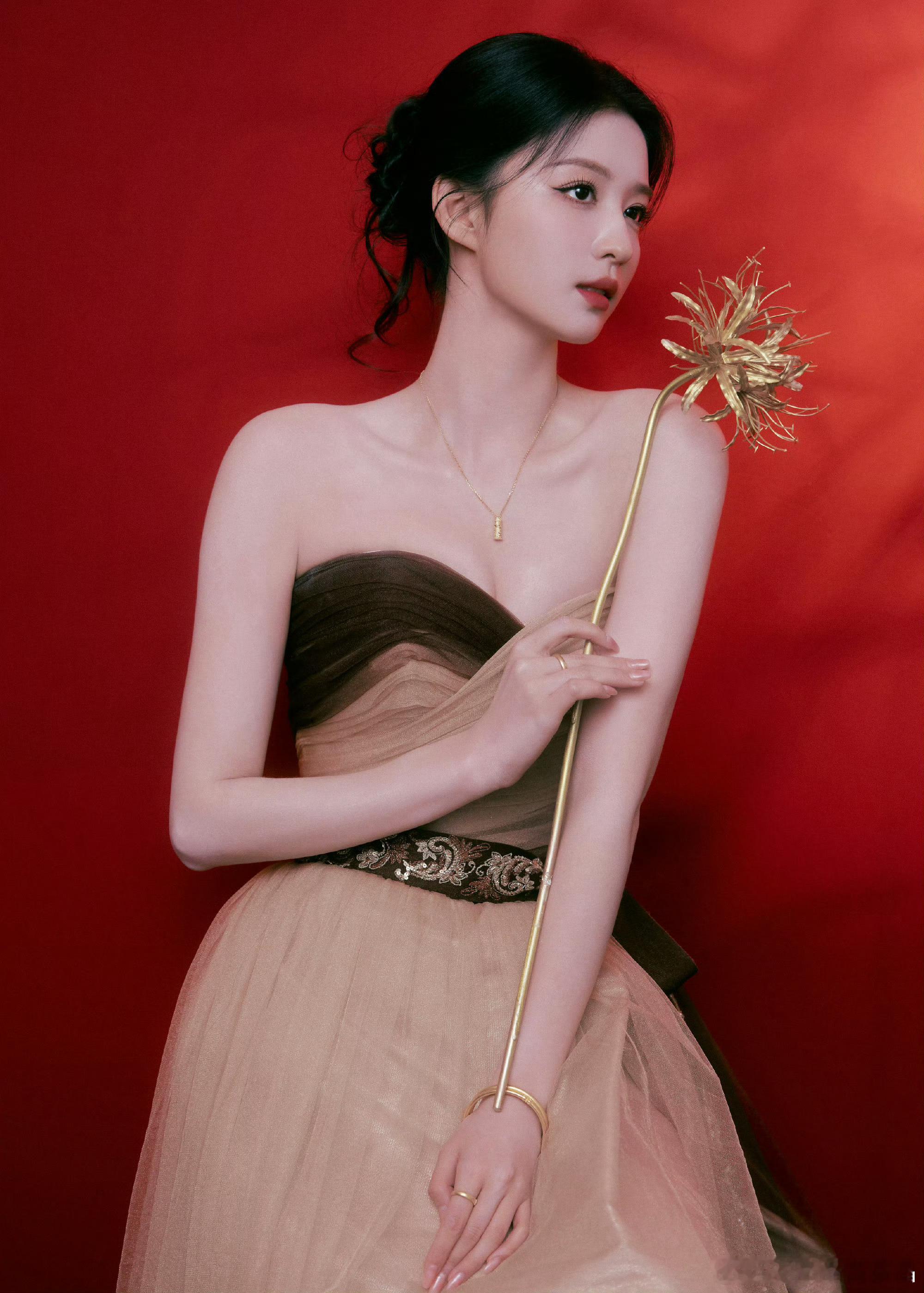 Chuan Chuan Chuan今天王楚然大美女参加周六福珠宝的品牌活动，真的