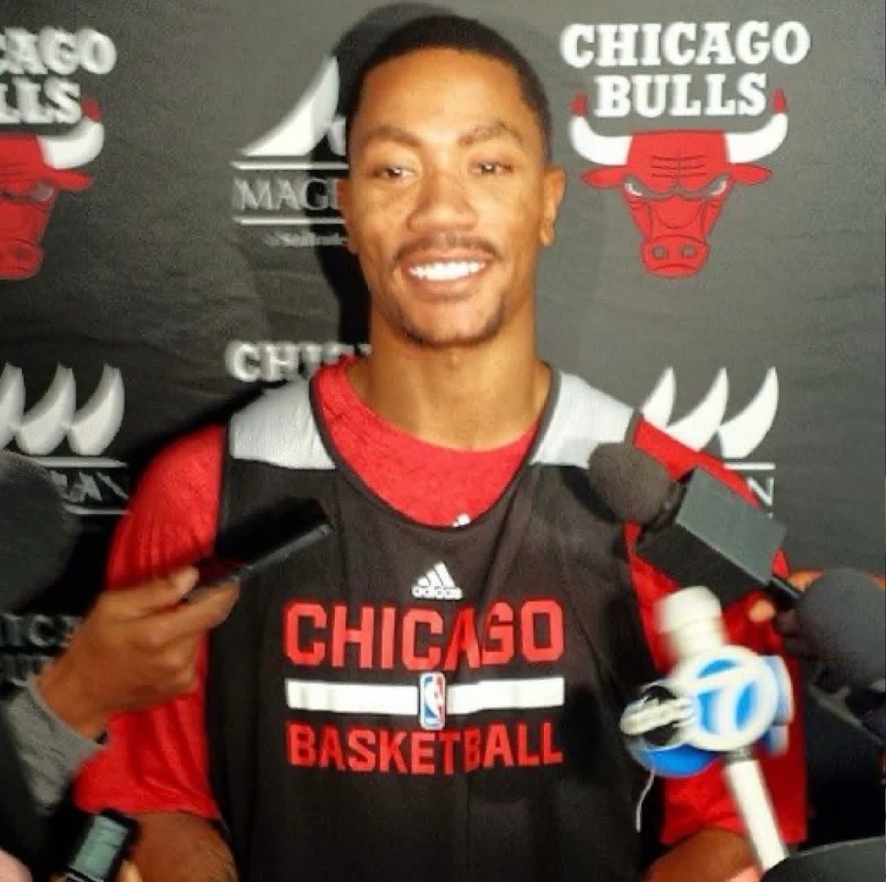 Hoopers球员🏀 & Mics麦克风🎤Images via naught