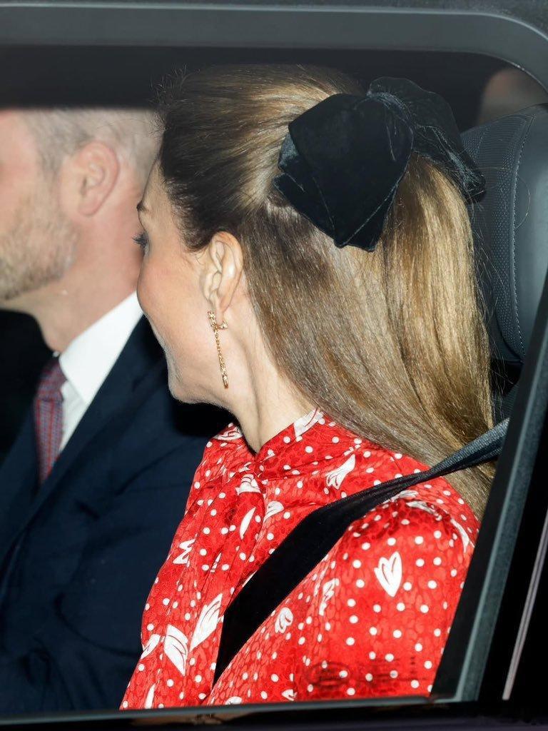 英国王室 🇬🇧12月16日，查尔斯三世国王邀请家族成员们出席在白金汉宫举办的