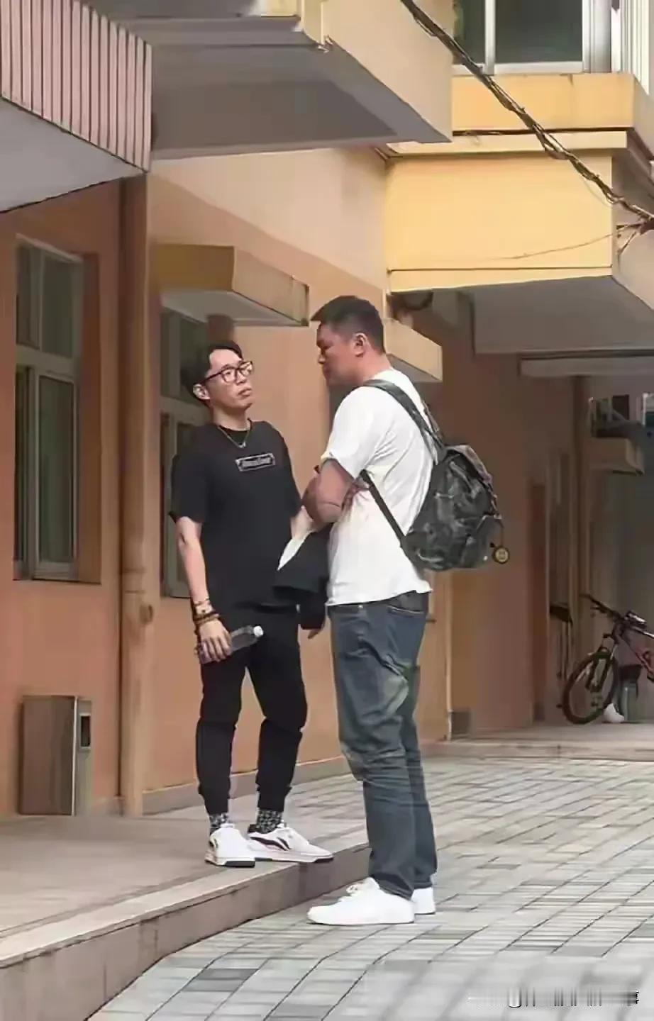 朱芳雨为何重返广东男篮，一方面与广东男篮感情至深，可以说广东男篮留下朱芳雨太多印
