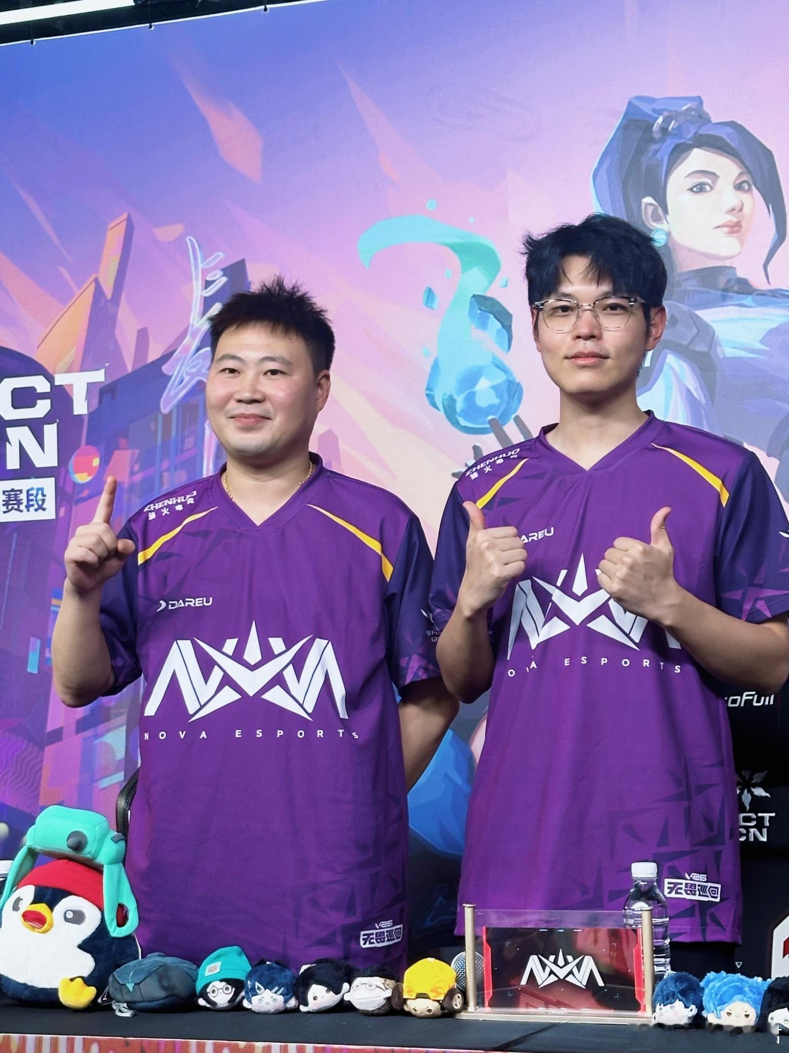 24K ＆ cb采访合照~恭喜NOVA拿下开门红NOVA长沙站对阵FPXNOVA