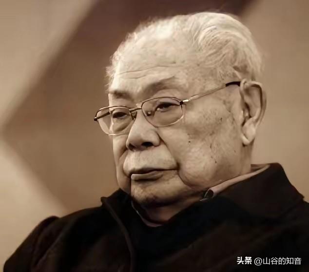 妻子被枪杀，女儿下落不明，他找了整整20年。叛徒出卖，特务追杀，他九死一生逃出成