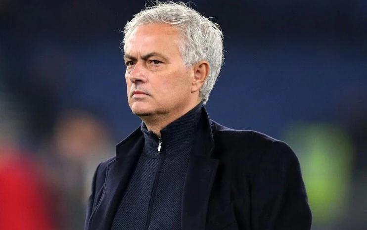 联赛两场对阵卡萨皮亚都是平局丢了4分，1-1本菲卡战平卡萨皮亚，争夺欧冠名额告急