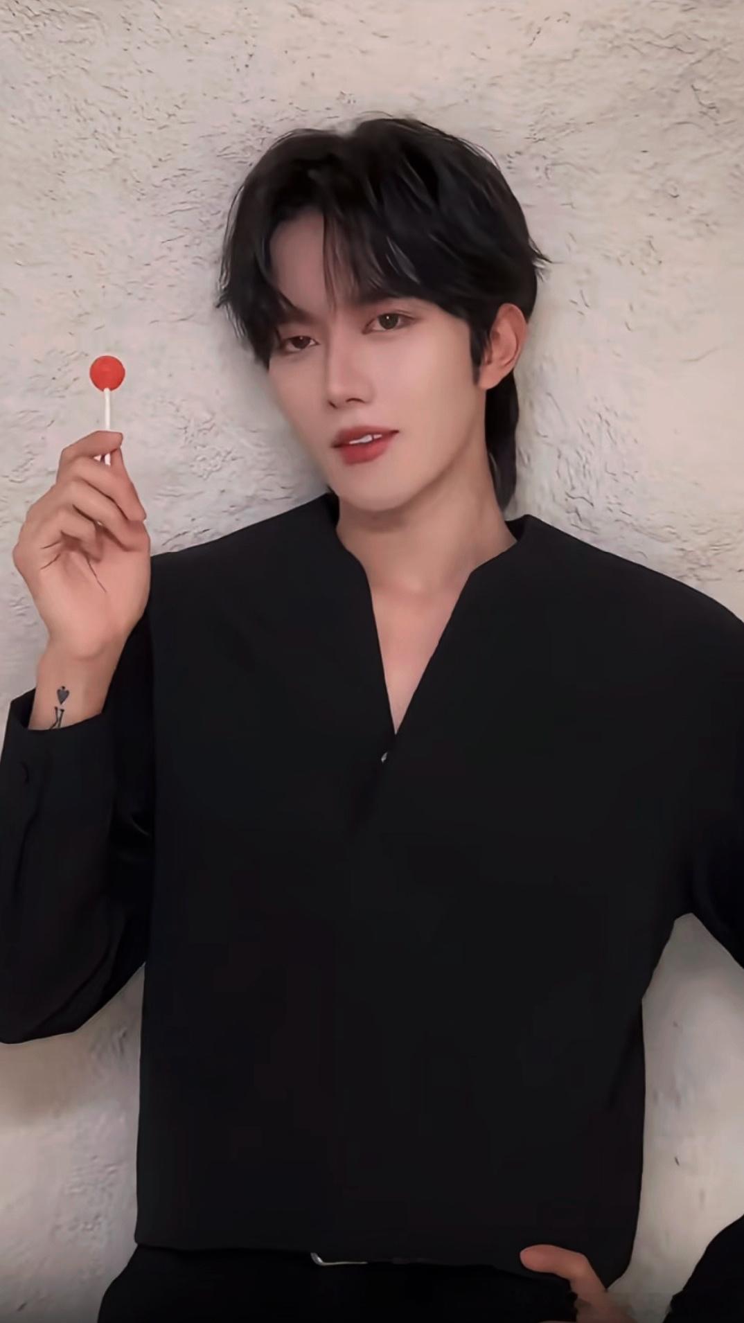 黄星Eliot  ⭐向全世界安利黄星eliot “温柔的好天气总是和你一样让人止