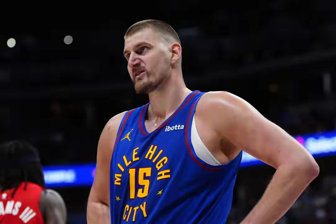 夸张！约基奇生涯第17次砍下20+15+15 历史最多NBA体育明星 3月25日