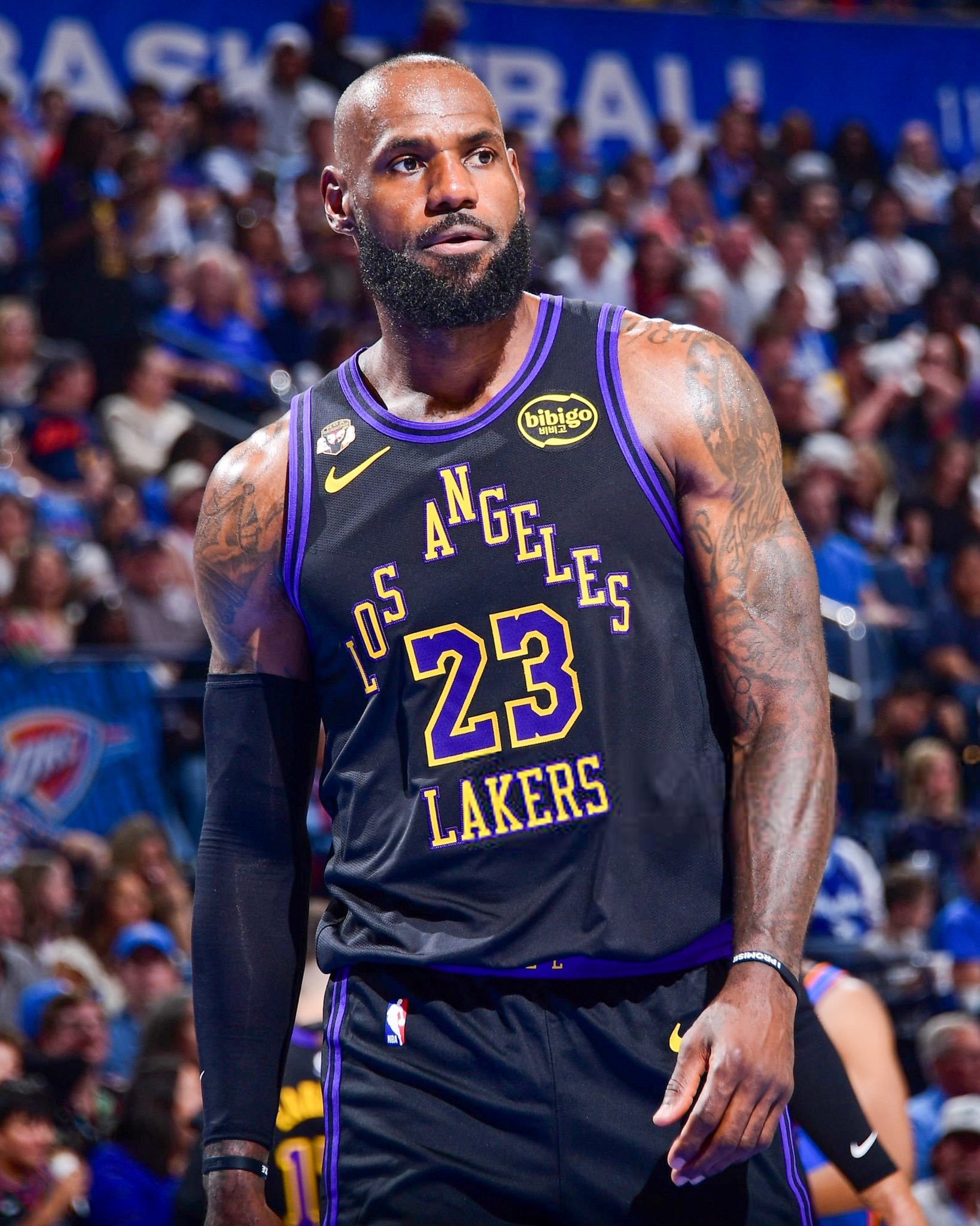 队记Dave：消息源称，湖人预计东契奇和里夫斯都不会在季后赛首轮复出。但如果系列