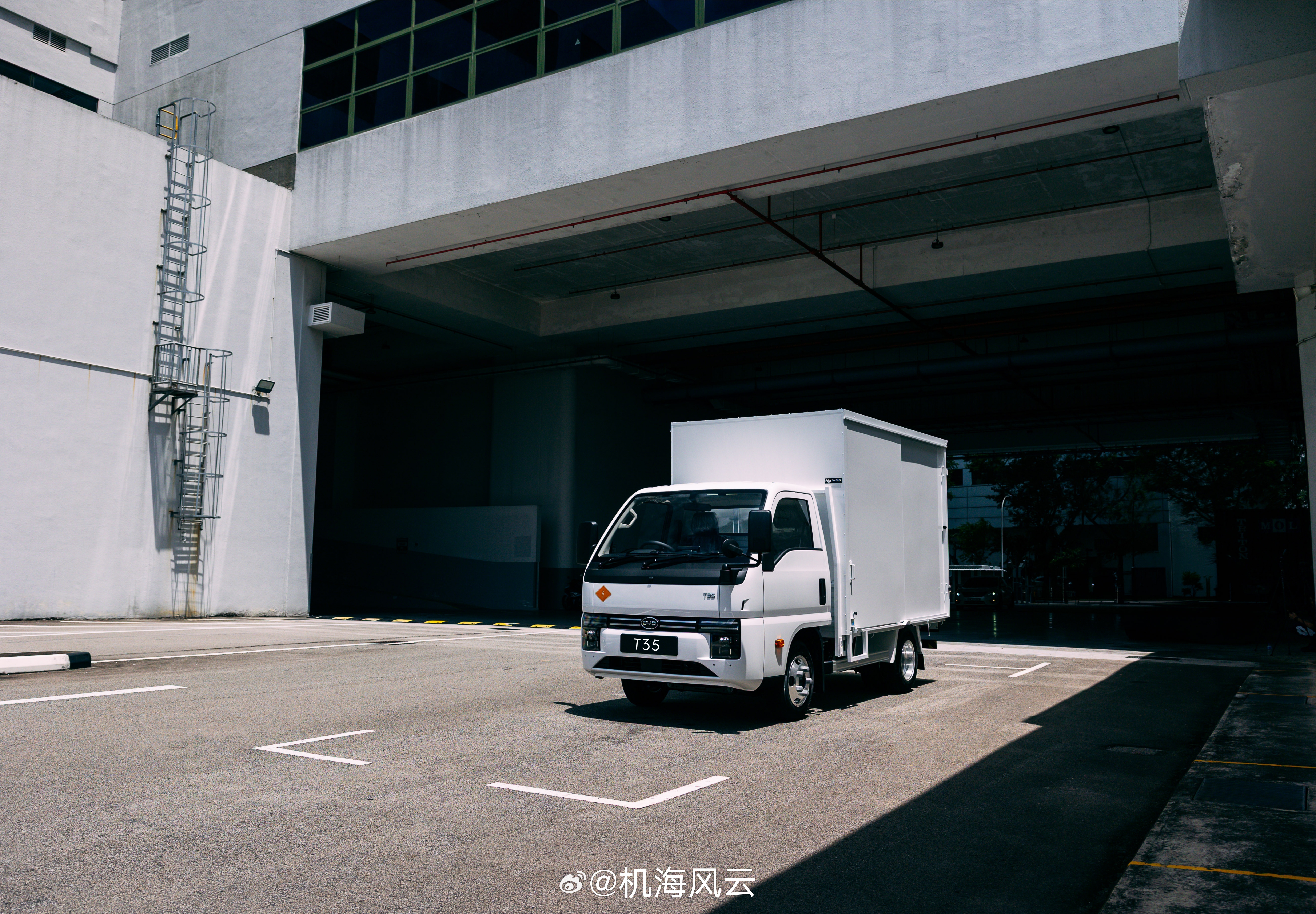 捷报传来！中国品牌征战海外又一里程碑式记录诞生！比亚迪在新加坡创造了多个第一 ，