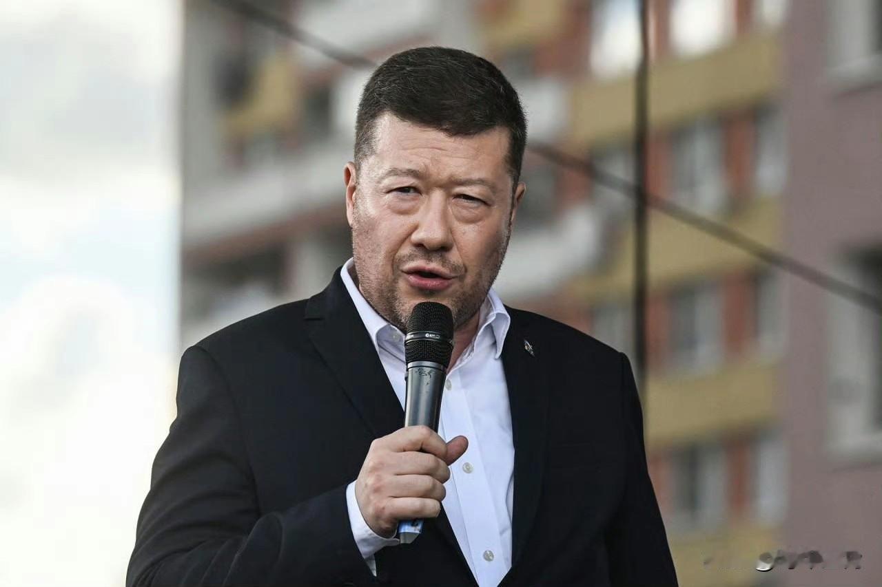 捷克呼吁取消对乌克兰人的临时保护

捷克社会民主党领袖、众议院议长托米奥·奥卡穆