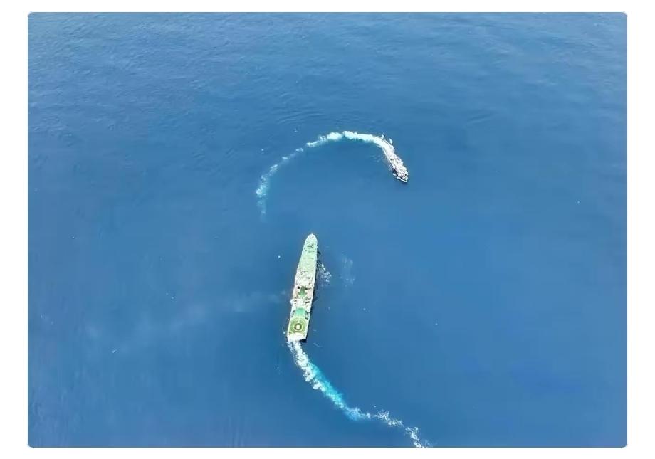 太嚣张了！9月18日，菲方3015号船在中国仙宾礁海域故意碰撞我海警艇，我们坚决