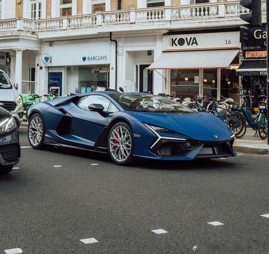 超跑[超话]  汽车  我与汽车的日常  兰博基尼  兰博基尼aventador