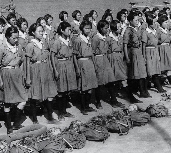 日本投降后，那些被苏军俘虏的日本女人结局如何？一千多名妇女被送去西伯利亚挖土豆。