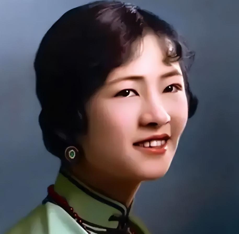 冰心为什么不喜欢林徽因？冰心在抗战最艰难时，为了睡一张席梦思大床垫，动用军车把它