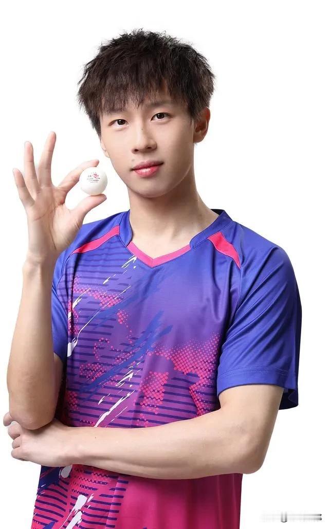 林高远退役！媒体报道，国乒世界冠军林高远宣布退役。林高远，今年31岁，广东人，按