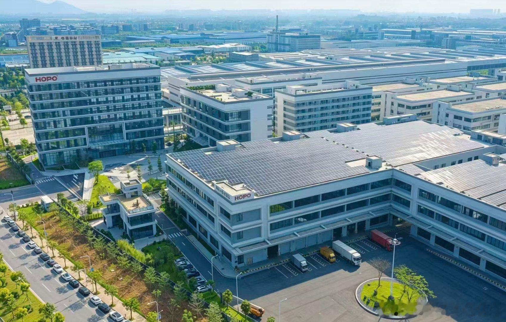 建议大家都试试生活反差法重磅官宣！吴京出任HOPO全球代言人。品牌专注适配中国气
