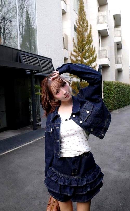 三上悠亚现在的生活，跟咱想得可能不太一样！
最近天气一转暖，她就在ins上晒出了