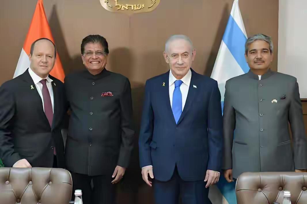 内塔尼亚胡和特朗普握手，他们握的不是友情那么简单，握的更是盟友。没有盟友的支持，