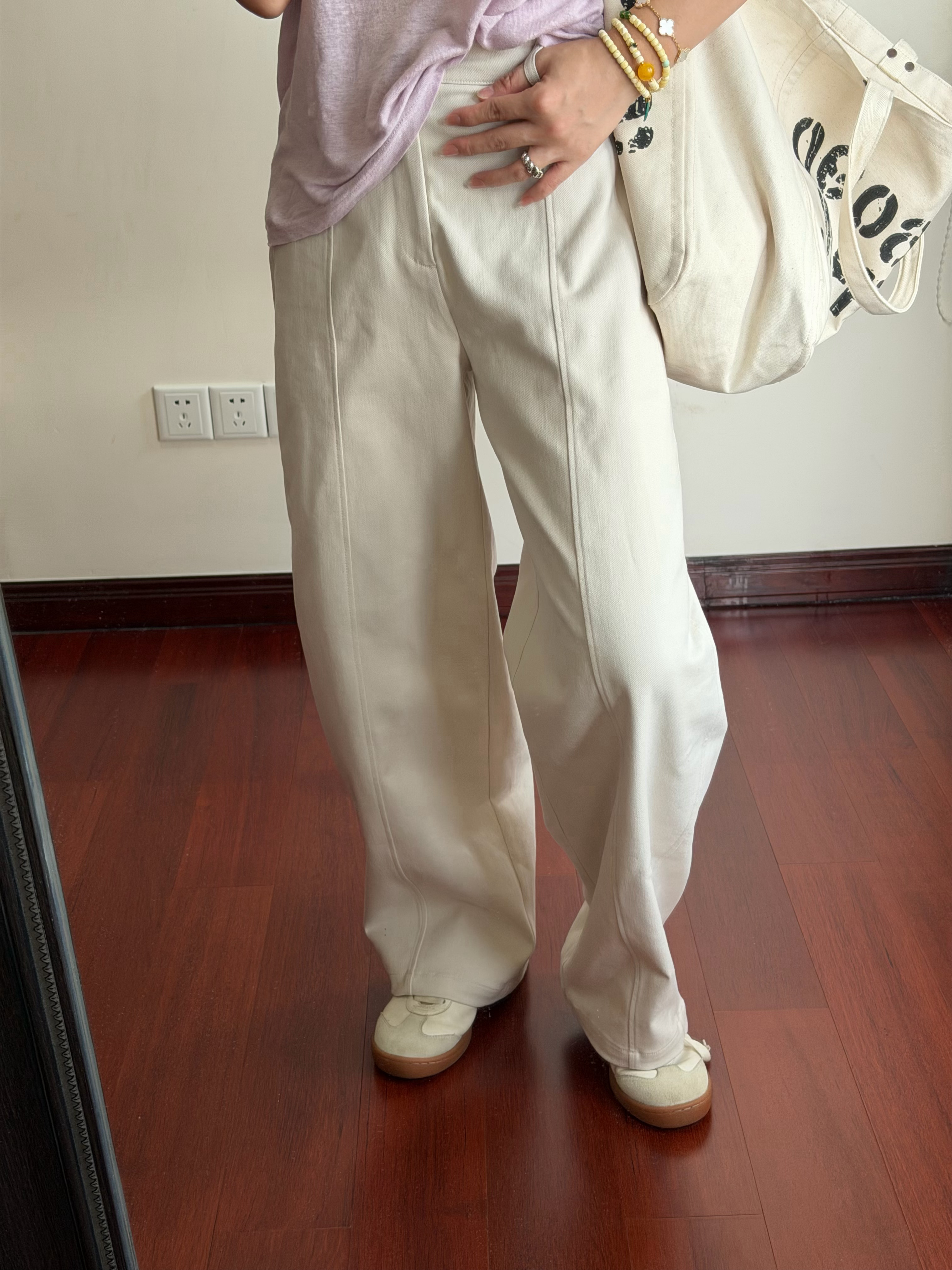 感觉空气湿哒哒的时候就把这件亚麻t掏出来！ 