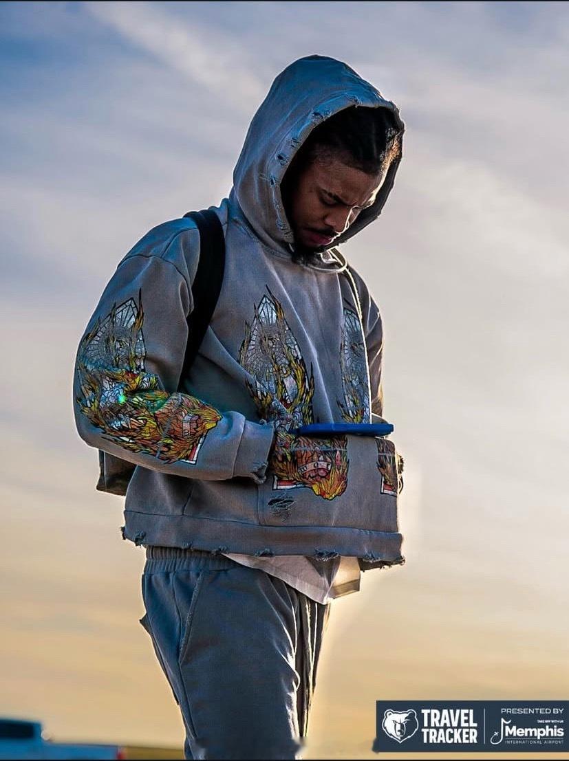 莫兰特跟随球队继续出征，但不会在明日对阵雷霆比赛中上场！ 莫兰特热爱篮不住灰熊v