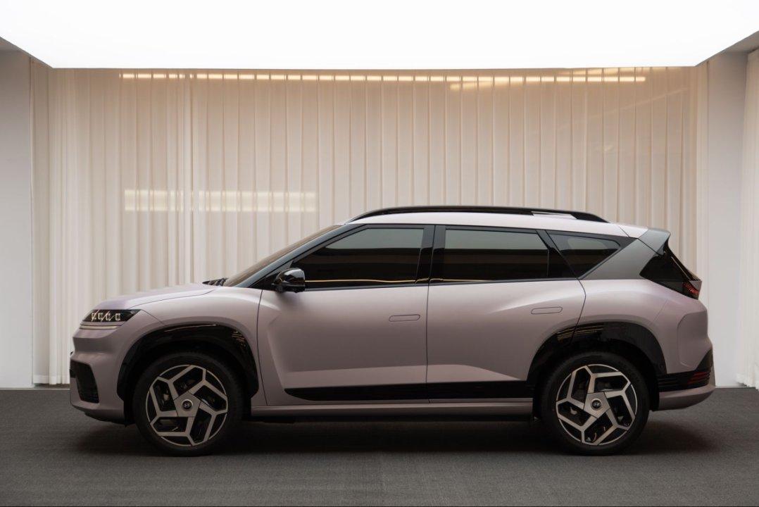 ELEXIO新质力SUV，带来酷炫智能显示屏
ELEXIO全球首秀
ELEXIO
