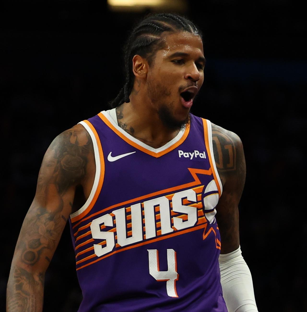 压不住了！

杰伦格林三节15投10中，7记三分球，砍下27分，全场最高，也是前