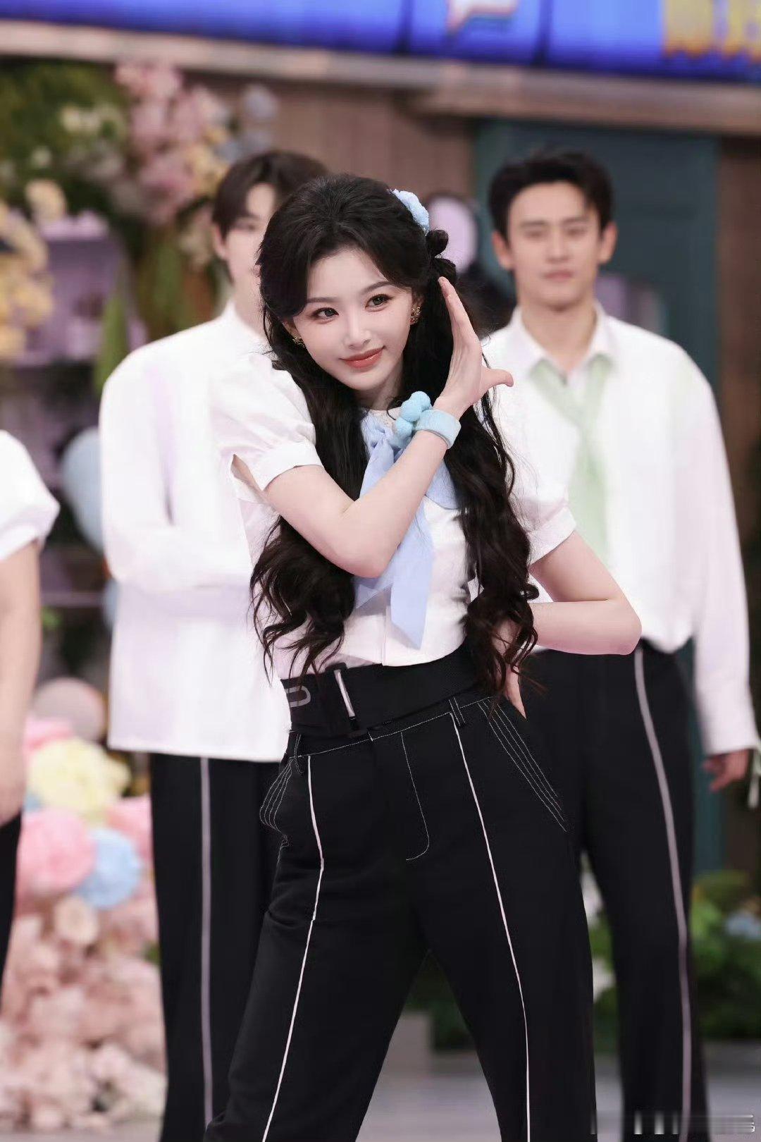 孔雪儿好六cha舞直拍梦回了孔雪儿cha了goodbyebaby你好星期六眼神+