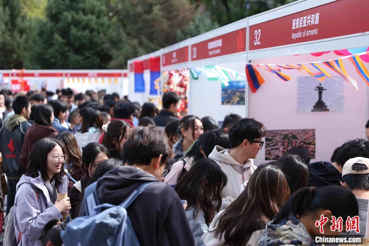 东西问|戈尔·赛格桑:我对中国研究的主要建议是尽快去中国