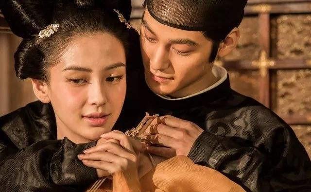 799年，唐朝大诗人元稹，酒后哄骗17岁表妹同床，并承诺：我会娶你。3年后却将表