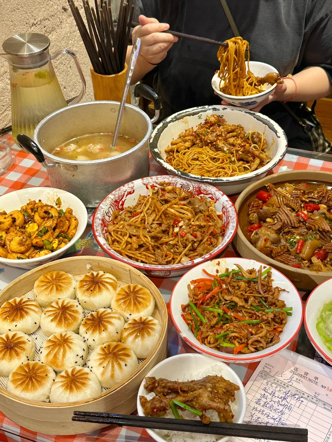 感谢何老师！确实比笨萝卜便宜好吃😭人均30！