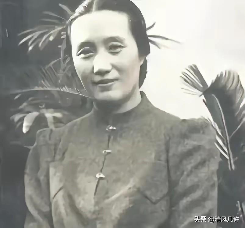 1925年，连生4女的董竹君，为圆丈夫儿子梦，冒死怀第5胎。她肚大肥圆，爱吃辣椒