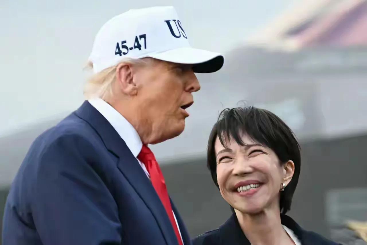 我也学学不懂就问：
请问各位网友们，特郎普先生帽子上的45-47，这组数字是什么