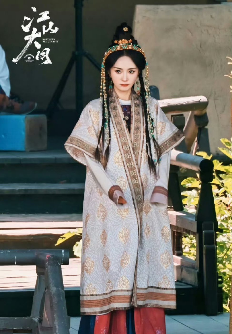 呜呜呜，太可爱了，我真的想一口吃掉。第二套又素又美，我不行了，我幂真的天选古人。