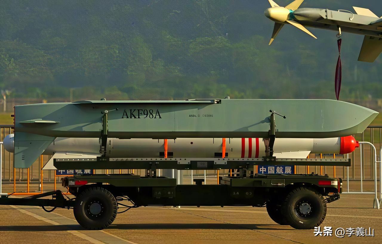 AKF98A属于一款亚声速空基多用途隐身巡航导弹，不少人认为它用于对标花旗国的A